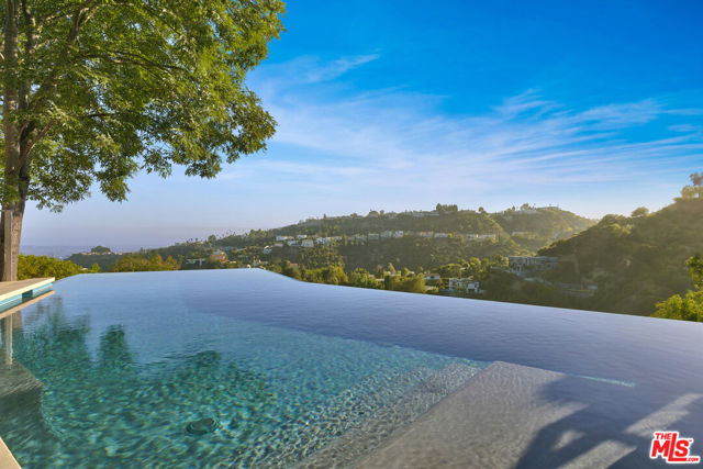 2753 Nichols Canyon Road, Los Angeles CA: https://media.crmls.org/mediaz/2bed361b-1cba-422a-bd46-49f9d79b39cd.jpg