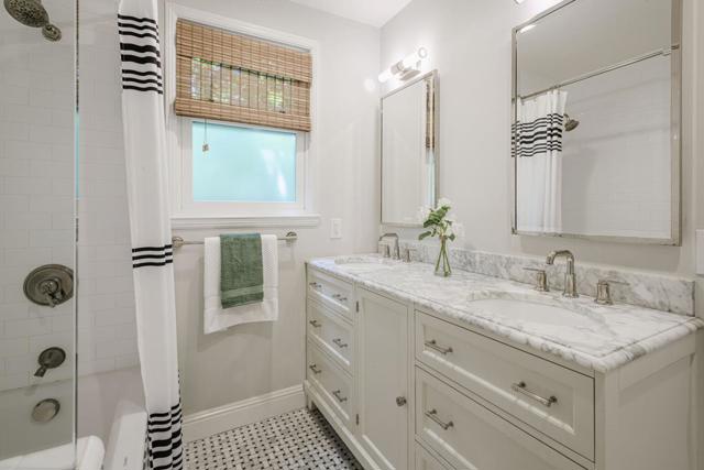 1525 Kalmia Street, San Mateo CA: https://media.crmls.org/mediaz/2bee4fdf-2931-4aeb-aef0-cb98ed1bb40b.jpg