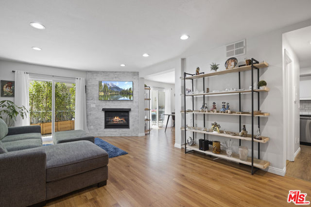 13030 Valleyheart Drive, 114 photo 4