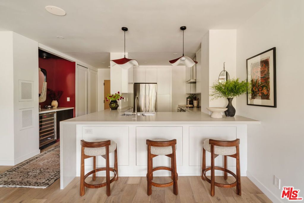 999 N Doheny Drive #1003