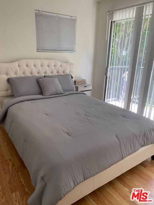 1466 S Canfield Avenue, Los Angeles CA: https://media.crmls.org/mediaz/2bef67c3-5290-4ff7-b358-82cccef141d5.jpg