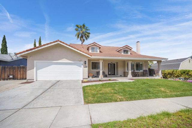 1711 Mantelli Drive, Gilroy CA: https://media.crmls.org/mediaz/2befa33b-9fe9-4bde-9450-5720286ed555.jpg