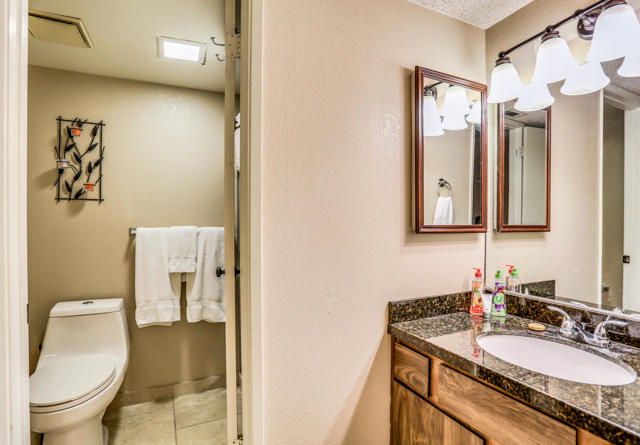 5225 E Waverly Drive, Palm Springs CA: https://media.crmls.org/mediaz/2bf000d2-d314-495c-82be-a488d7704fa1.jpg
