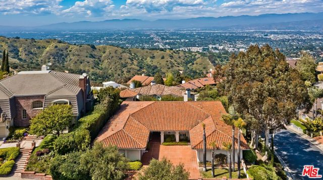 12001 Talus Place, Beverly Hills, California 90210, 4 Bedrooms Bedrooms, ,4 BathroomsBathrooms,Single Family Residence,For Sale,Talus,24393701