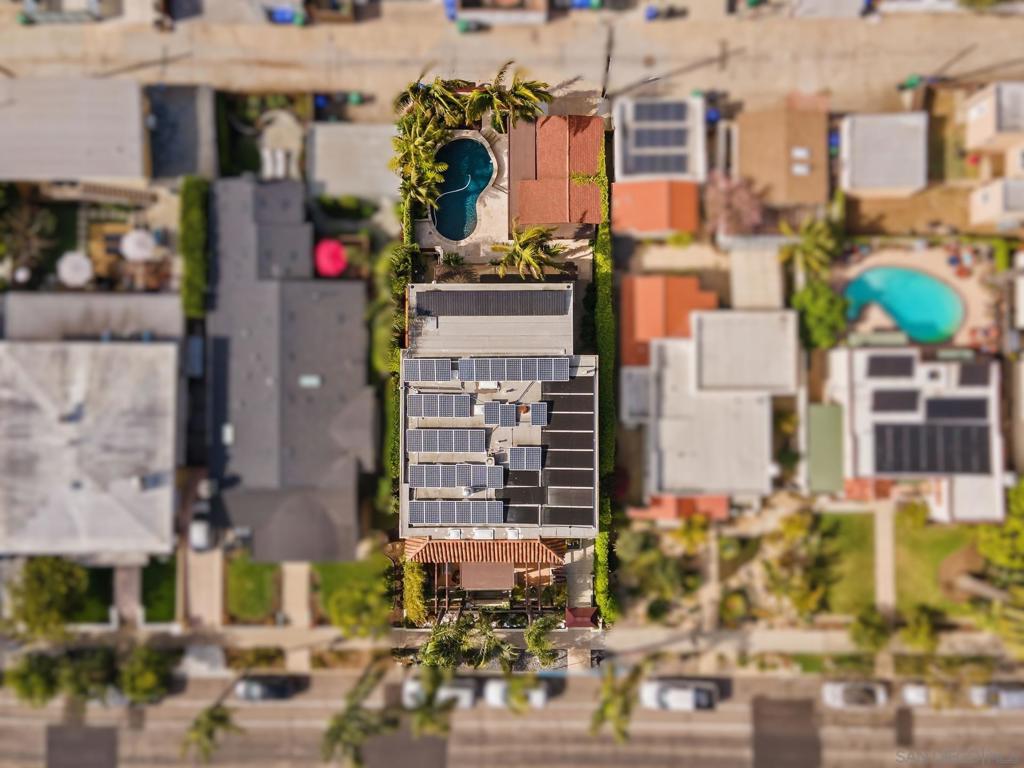 https://media.crmls.org/mediaz/2bf02982-d5a8-40ac-a57c-5de9947a82c1.jpg?preset=X-Large
