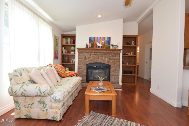 4201 Topanga Canyon Blvd. Boulevard, Woodland Hills CA: https://media.crmls.org/mediaz/2bf060cf-7b1e-408a-83a2-f4e000d4a904.jpg