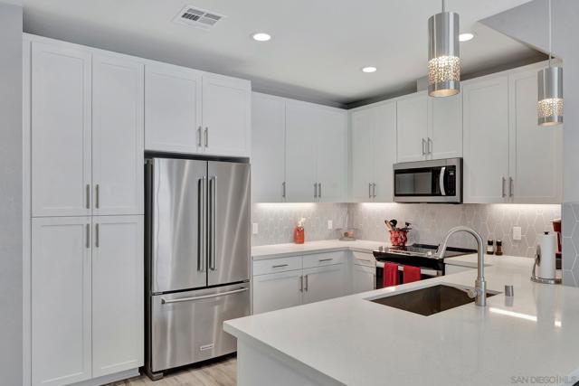7603 Sage Ct., Santee CA: https://media.crmls.org/mediaz/2bf0b6a0-f317-4fc5-8946-6e75af5a1513.jpg