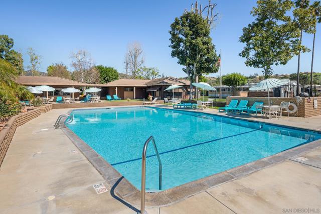 2700 Valley Parkway, Escondido CA: https://media.crmls.org/mediaz/2bf0f479-722b-4da2-bfdb-b385e010d125.jpg