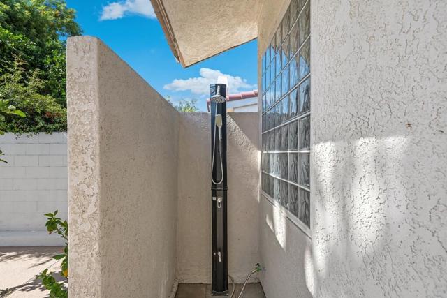 75377 Montecito Drive, Indian Wells CA: https://media.crmls.org/mediaz/2bf145c5-5188-4e30-b1d5-5971183d670d.jpg