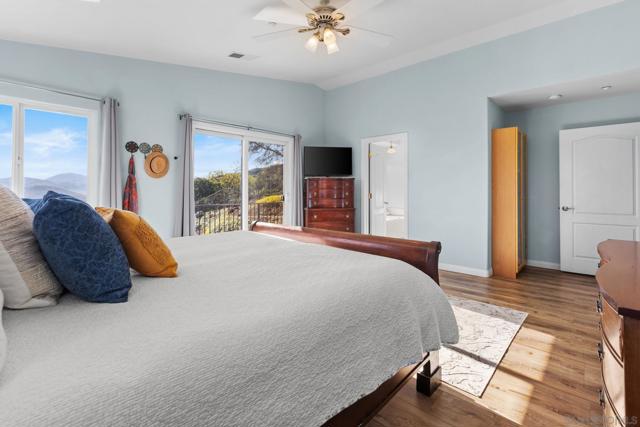 Image 13 of 31 For 1033 Via Contenta