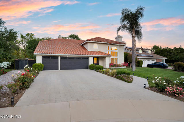 29504 Woodbrook Drive, Agoura Hills CA: https://media.crmls.org/mediaz/2bf19631-8d9d-4cc5-b927-90bbcb65a65a.jpg
