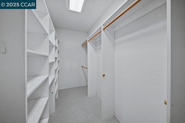 921 Foye Drive, Lafayette CA: https://media.crmls.org/mediaz/2bf21696-74ed-41d6-811f-4211660957ad.jpg