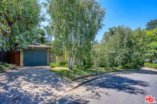 3275 Dos Palos Drive, Los Angeles CA: https://media.crmls.org/mediaz/2bf2283e-0b5b-405b-969d-14dc9295ec0d.jpg