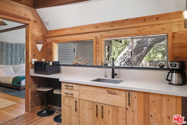 1256 N Topanga Canyon Boulevard, Topanga CA: https://media.crmls.org/mediaz/2bf26390-2f5d-4693-95b6-ea81bc67efa7.jpg