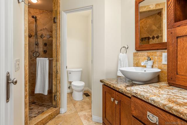 7940 La Jolla Shores Dr, La Jolla CA: https://media.crmls.org/mediaz/2bf2b68d-0278-4481-aaf8-f05447e672ac.jpg