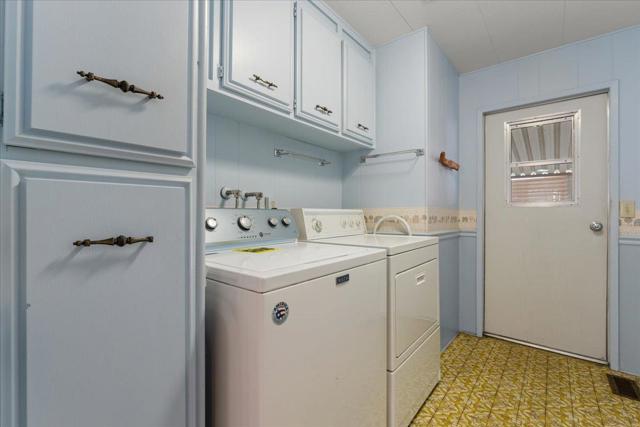 87 Leawood, Aptos CA: https://media.crmls.org/mediaz/2bf34f97-4cbd-4a2e-aa2e-c32268959dd2.jpg