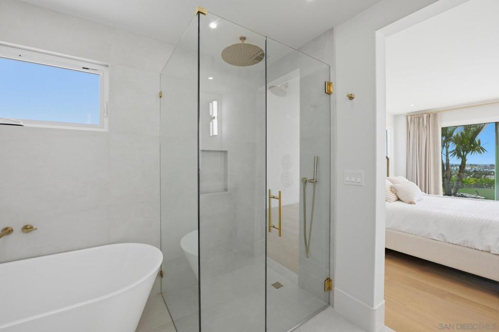 3080 Lloyd - photo 14