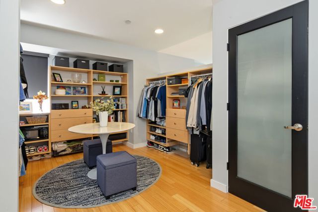 2 Bed Home for Sale in Los Angeles, California