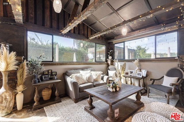 22450 Hatteras Street, Woodland Hills CA: https://media.crmls.org/mediaz/2bf4fb45-d145-4cc3-bc7b-66bfb86091b2.jpg