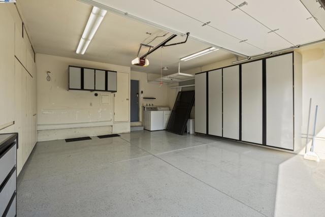 3525 Mcsherry Way, Alameda CA: https://media.crmls.org/mediaz/2bf53075-7441-4447-af2b-8963238699a0.jpg