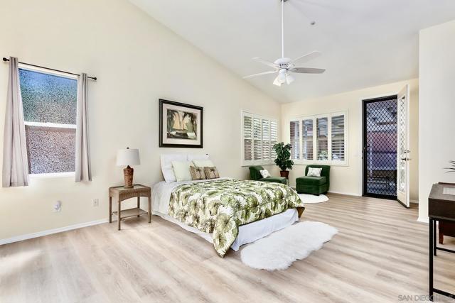 1935 Cresthaven Dr, Vista CA: https://media.crmls.org/mediaz/2bf54a0b-7631-4c73-8677-7f12a46c2016.jpg