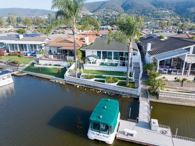 1462 La Loma Drive, San Marcos CA: https://media.crmls.org/mediaz/2bf580ed-ce96-44f9-8004-cc0eed5b72f4.jpg