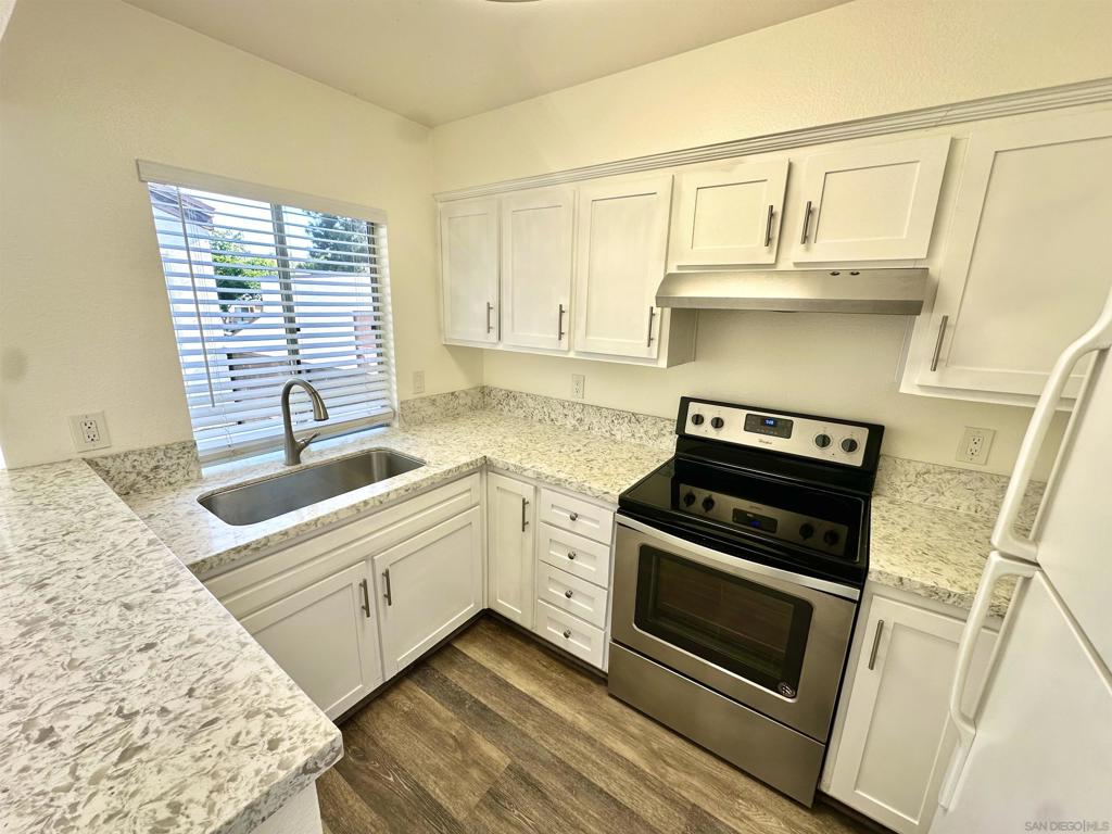 1395 Caminito Gabaldon #H