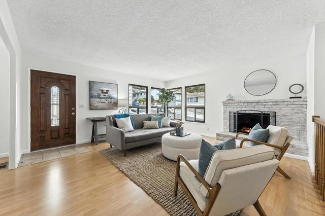 1527 Terra Nova Boulevard, Pacifica CA: https://media.crmls.org/mediaz/2bf62d66-ceae-48a1-9dd7-4fcf0ea777a7.jpg