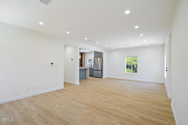 Detail Gallery Image 9 of 35 For 83 S Greenwood Ave, Pasadena,  CA  - 3 Beds | 2 Baths