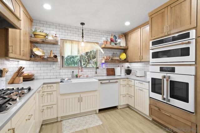 17915 Mark Lee Dr, Jamul CA: https://media.crmls.org/mediaz/2bf7720e-64d2-4445-b48c-944d6407e25e.jpg