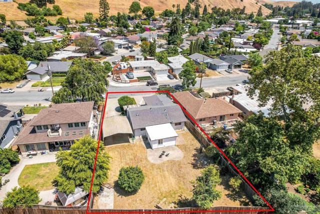 745 Wasatch Dr, Fremont CA: https://media.crmls.org/mediaz/2bf7c745-74eb-4d4b-8e2f-10a5cbe1b9b0.jpg