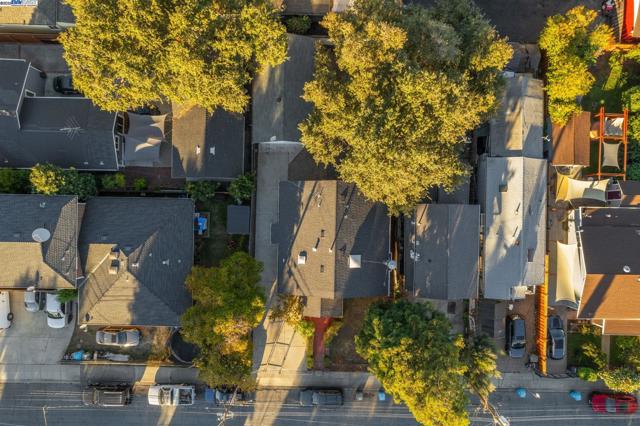 2825 Marlborough Avenue, Redwood City CA: https://media.crmls.org/mediaz/2bf8882a-f18f-4ada-8fdc-9e3d4f6492ab.jpg