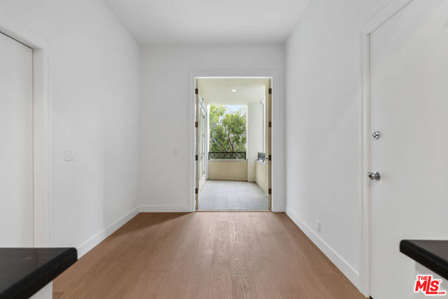 10118 Empyrean Way, Los Angeles CA: https://media.crmls.org/mediaz/2bf98b35-42cd-43c4-8cef-63f3039707ff.jpg