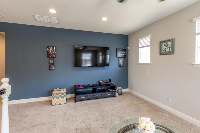 30111 Mountain View Drive, Hayward CA: https://media.crmls.org/mediaz/2bfa2b35-243a-4a5e-a8e0-83ac23d14edd.jpg
