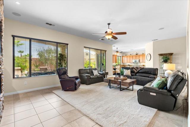 40426 Calle Estela, Indio CA: https://media.crmls.org/mediaz/2bfaa0a1-fe7b-45db-b889-a0de861376af.jpg