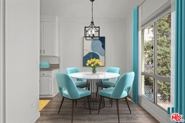 10965 Rochester Avenue, Los Angeles CA: https://media.crmls.org/mediaz/2bfbcaf4-e45a-4fe3-a27e-b5c9e06e643b.jpg