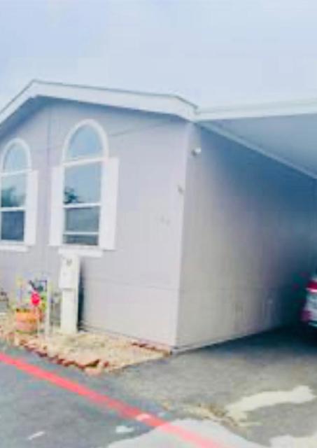 20 Russell Road, Salinas CA: https://media.crmls.org/mediaz/2bfce09f-951b-4a74-8eb1-a6eeef814025.jpg