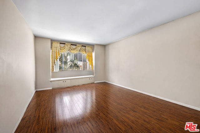 5651 Sumner Way, 203 photo 17