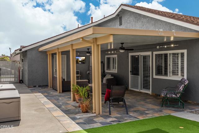 2452 N Teakwood Avenue, Rialto CA: https://media.crmls.org/mediaz/2bfe802c-7bc9-49fd-b83d-c2ba1dd9c17d.jpg