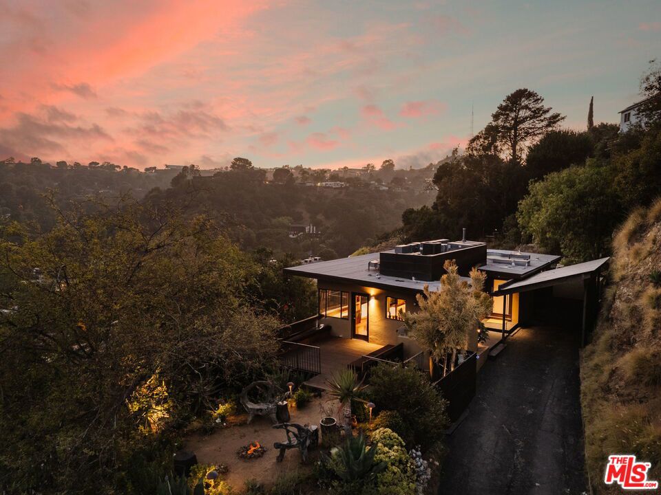 8715 Skyline Drive