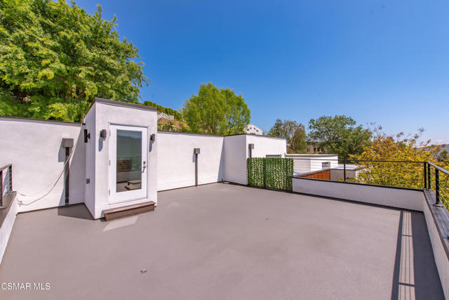 28333 Foothill Drive, Agoura Hills CA: https://media.crmls.org/mediaz/2c0058a0-9b3f-43df-aa29-ef786898b4e4.jpg