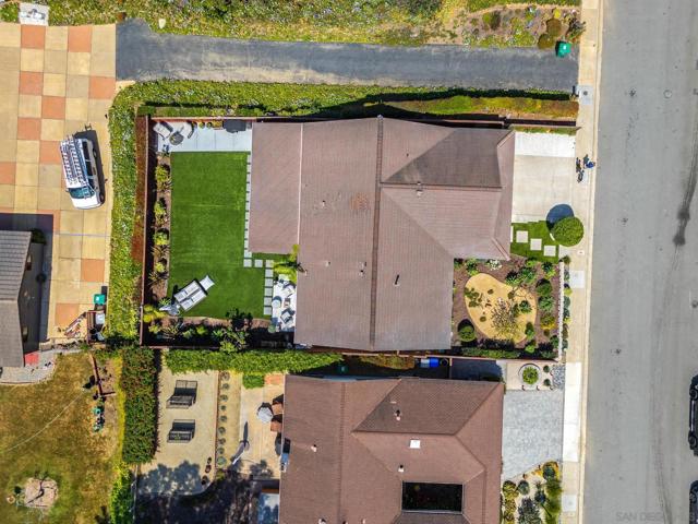 14224 Recuerdo Dr, San Diego CA: https://media.crmls.org/mediaz/2c01b8eb-d4bf-44c8-9eec-9f89c74c4871.jpg