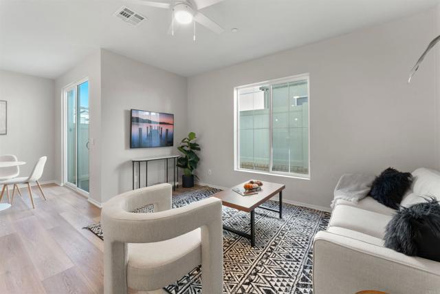 Detail Gallery Image 11 of 39 For 212 Perennial Pl, Fallbrook,  CA 92028 - 3 Beds | 2/1 Baths