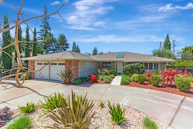 171 E Creek Drive, Menlo Park CA: https://media.crmls.org/mediaz/2c024eed-8222-428a-bb01-f7d17121c5ec.jpg