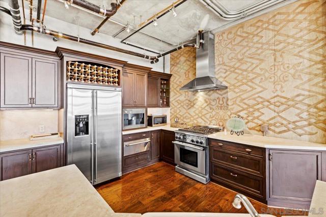 Image 12 of 75 For 877 Island Ave  1006