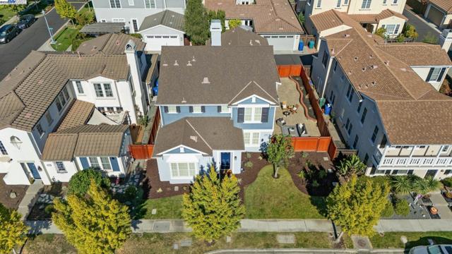 5 Cornelius Sq, Alameda CA: https://media.crmls.org/mediaz/2c028bb6-b28a-459e-99f7-daae36c48747.jpg