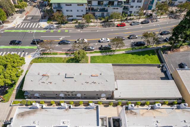999 Cordova Street, Pasadena CA: https://media.crmls.org/mediaz/2c031179-97d0-4077-b241-3953c070936b.jpg