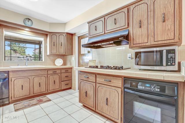 23248 Community Street, West Hills CA: https://media.crmls.org/mediaz/2c038441-1e01-4c7d-995b-52e37e4131e2.jpg