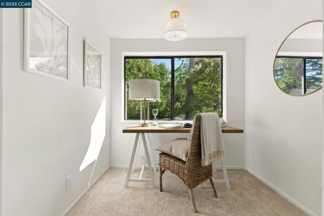 154 Selborne Way, Moraga CA: https://media.crmls.org/mediaz/2c03a200-80d4-426c-8908-e55b9bd9a5e9.jpg