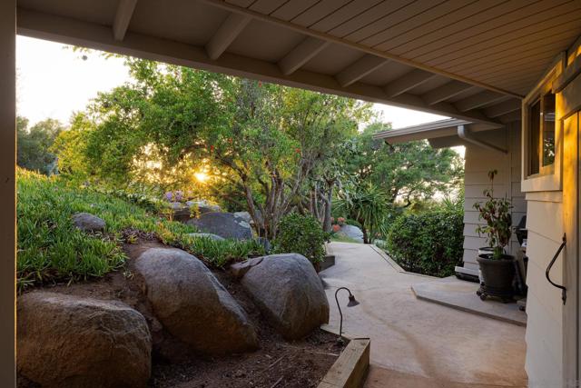 16204 Orchard Bend Rd, Poway CA: https://media.crmls.org/mediaz/2c03c75e-5d90-471b-966d-d89e4f9b2c70.jpg